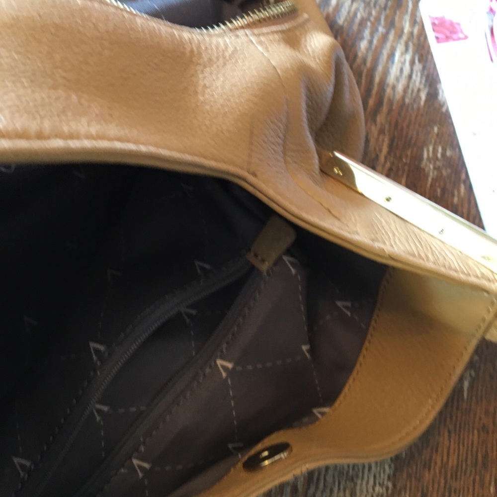 Purse - Picture 7 of 8